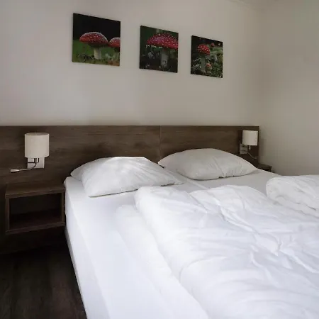 Holiday home Alluring Holiday In With Garden Vorden